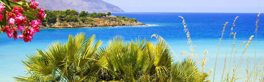 De zee bij Sicilië