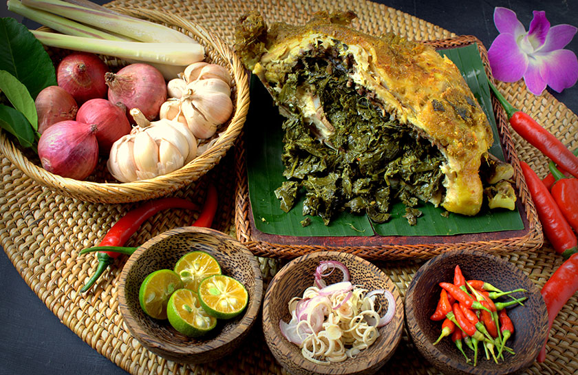 The Kayon Resort Restaurant ayam betutu