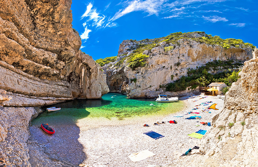 Stiniva strand